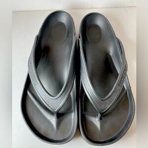 Birkenstock | Grey Thong Sandals | Size US 9 or EU 39